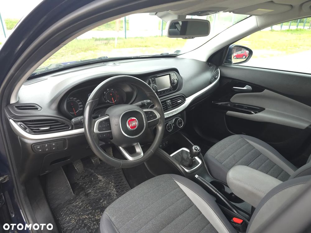 Fiat Tipo 1.6 MultiJet 16v Lounge - 20