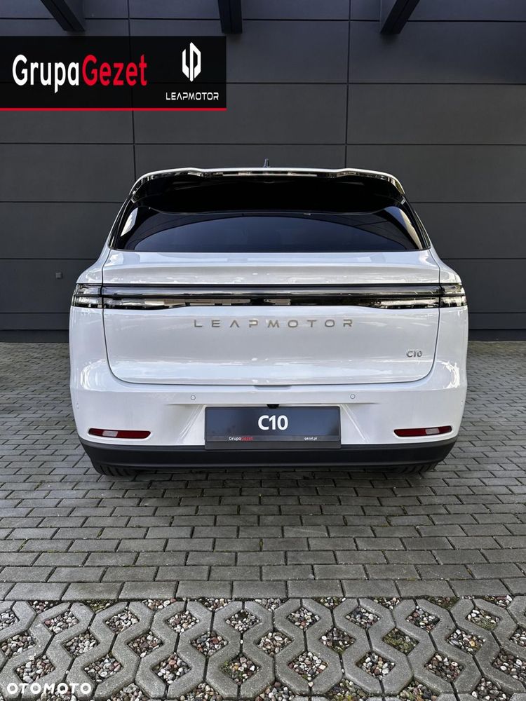 Leapmotor C10 - 13
