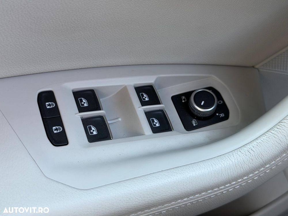 Volkswagen Touareg 3.0 V6 TDI 4Motion DPF Automatik Elegance - 40