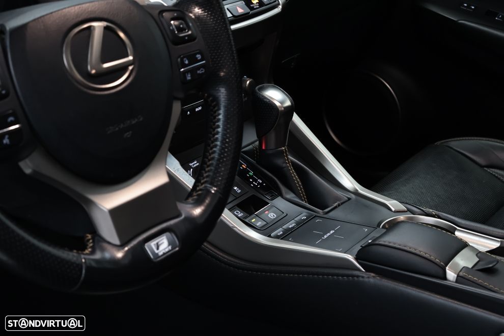 Lexus NX 300h F Sport+ 4WD - 26