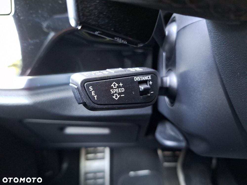 Audi Q3 RS S tronic - 18