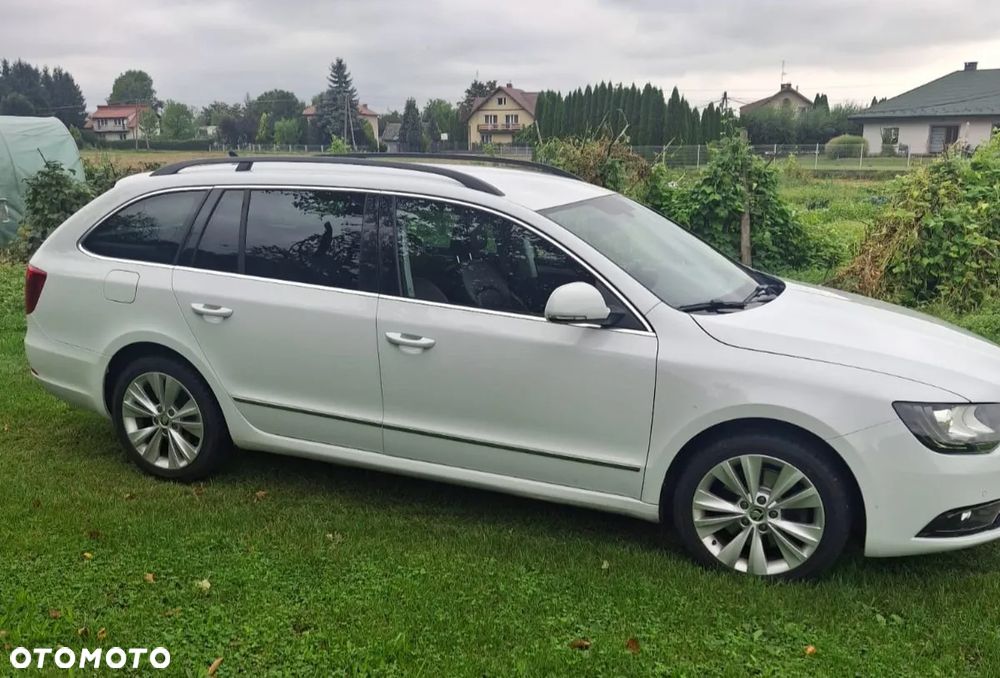 Skoda Superb 2.0 TDI DSG Ambition - 11