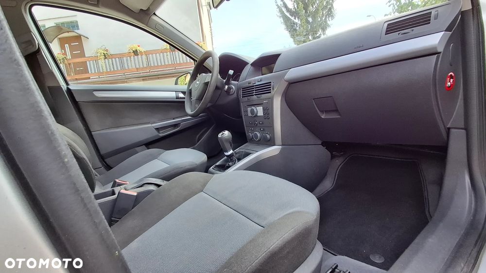 Opel Astra 1.6 Enjoy - 23