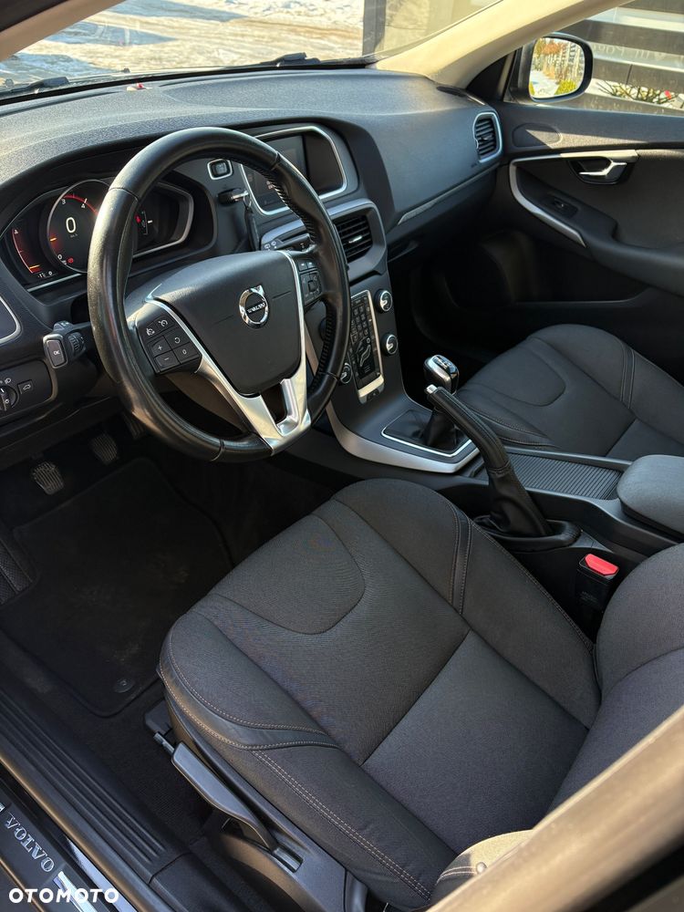 Volvo V40 Cross Country D2 Momentum - 12