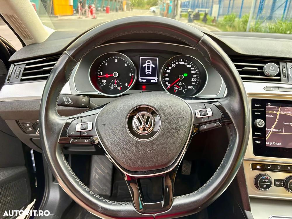 Volkswagen Passat - 20