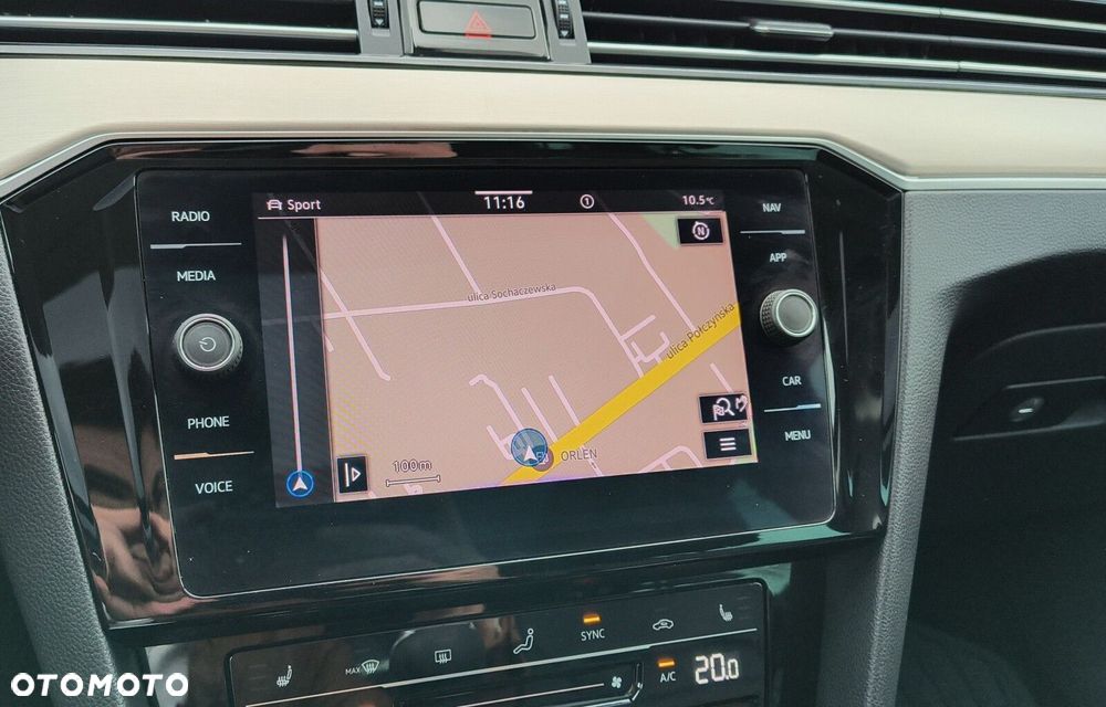 Volkswagen Passat - 19