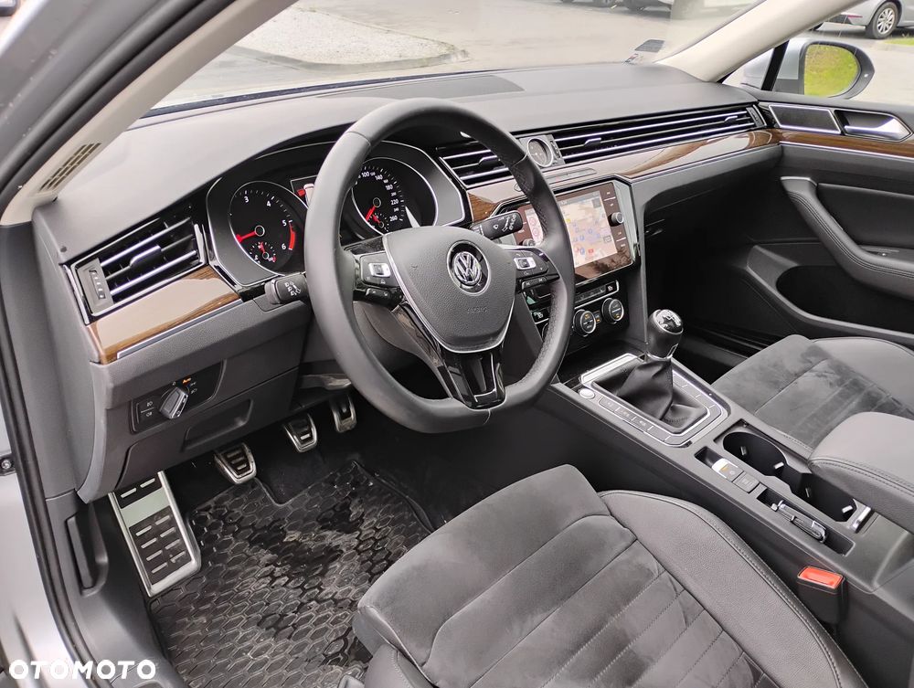 Volkswagen Passat 2.0 TDI BMT Highline - 17