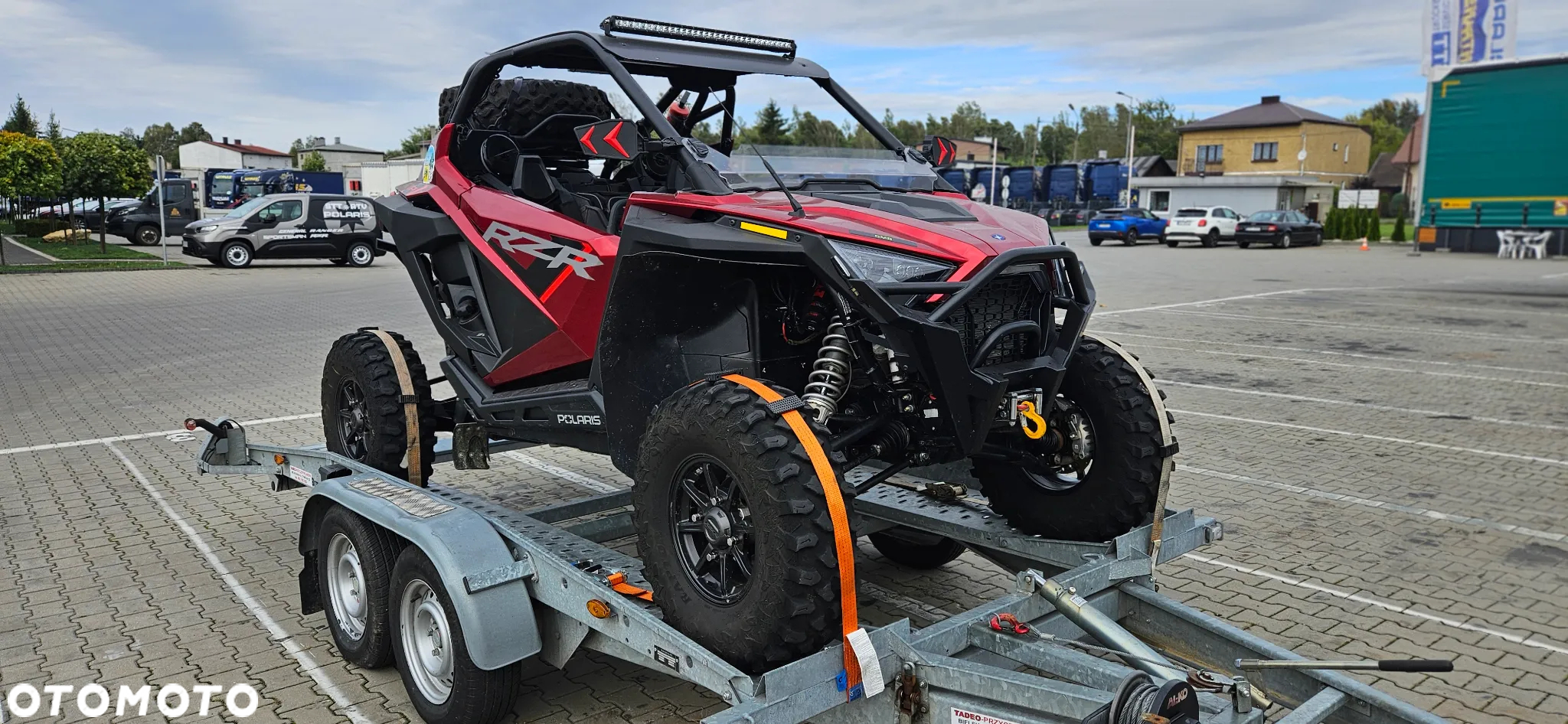 Polaris RZR - 16