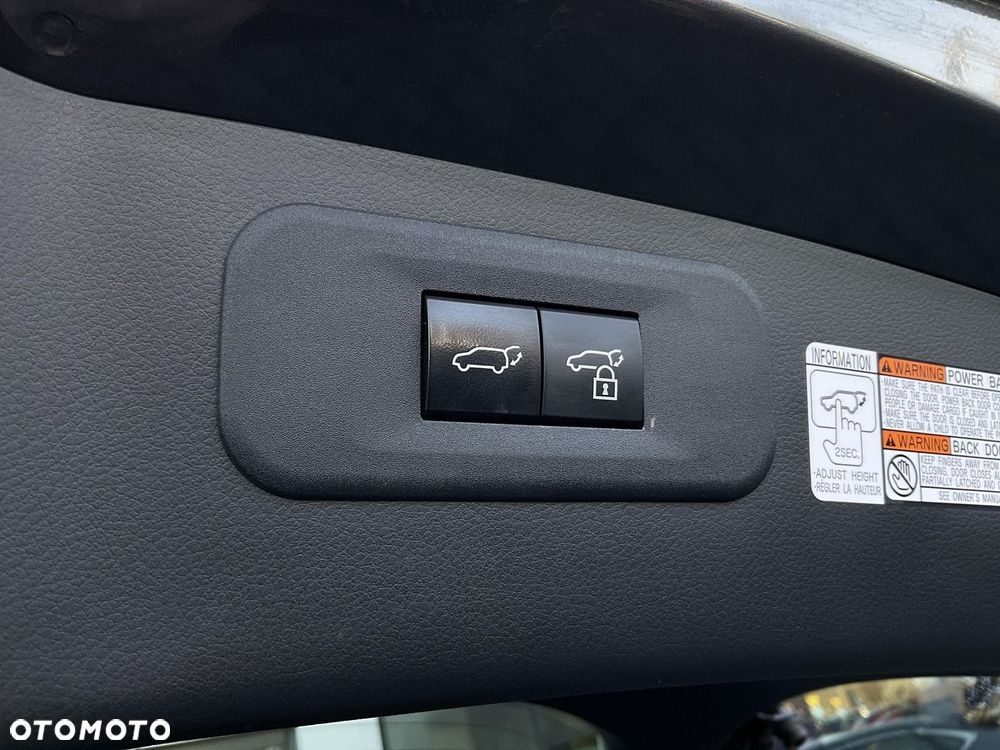 Lexus NX 350h Business AWD - 32