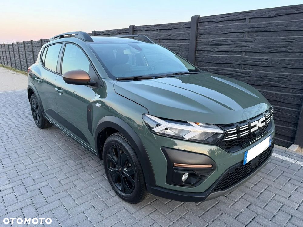 Dacia Sandero Stepway TCe 90 Essential - 1