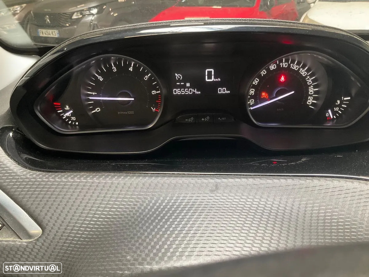 Peugeot 208 82 VTI Style - 5
