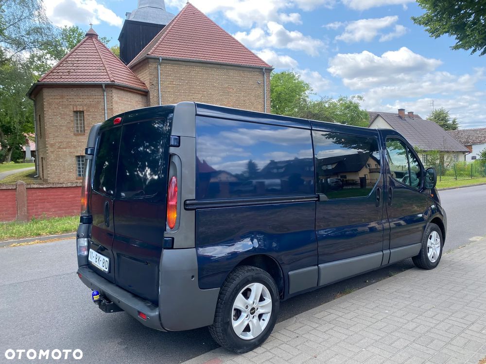 Opel Vivaro - 12
