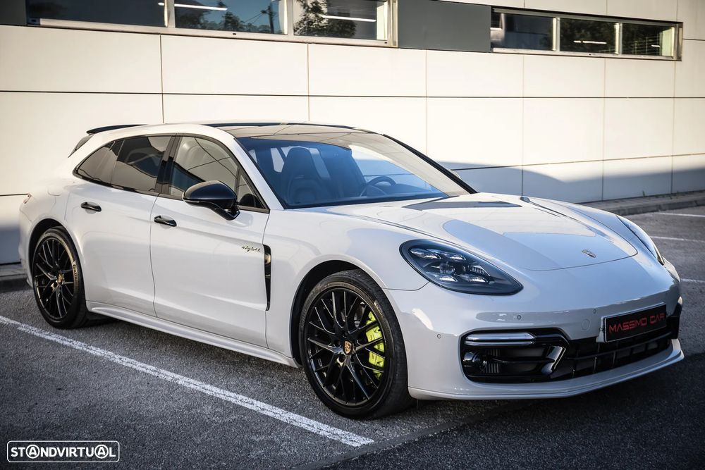 Porsche Panamera Sport Turismo 4 E-Hybrid Platinum Edition - 1
