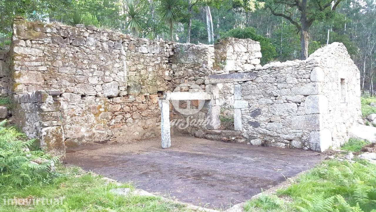 Moradia para restauro em Barcelos - Grande imagem: 5/26