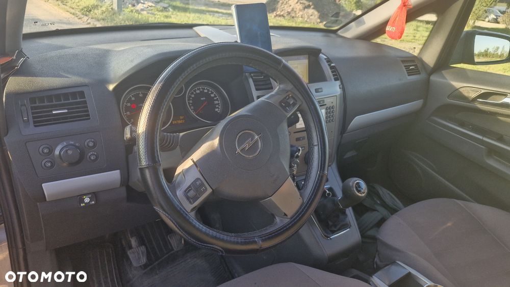 Opel Zafira 1.8 Family - 11