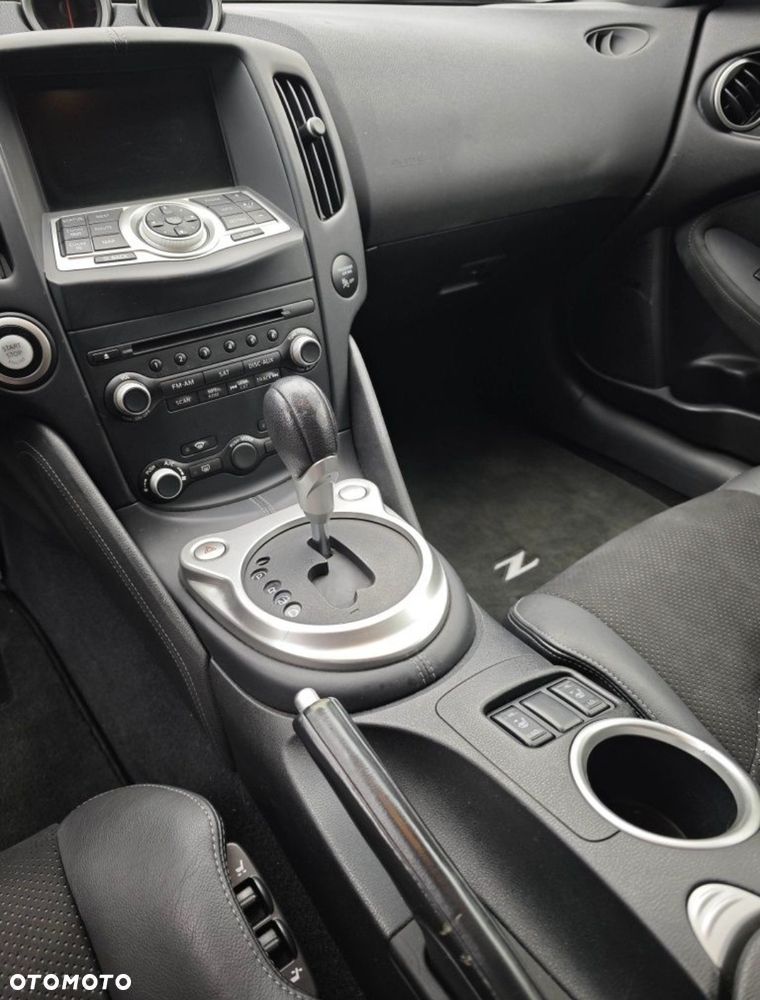 Nissan 370 Z - 6