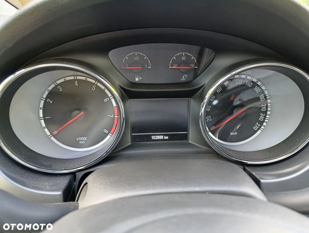 Opel Astra 1.4 T Dynamic - 25