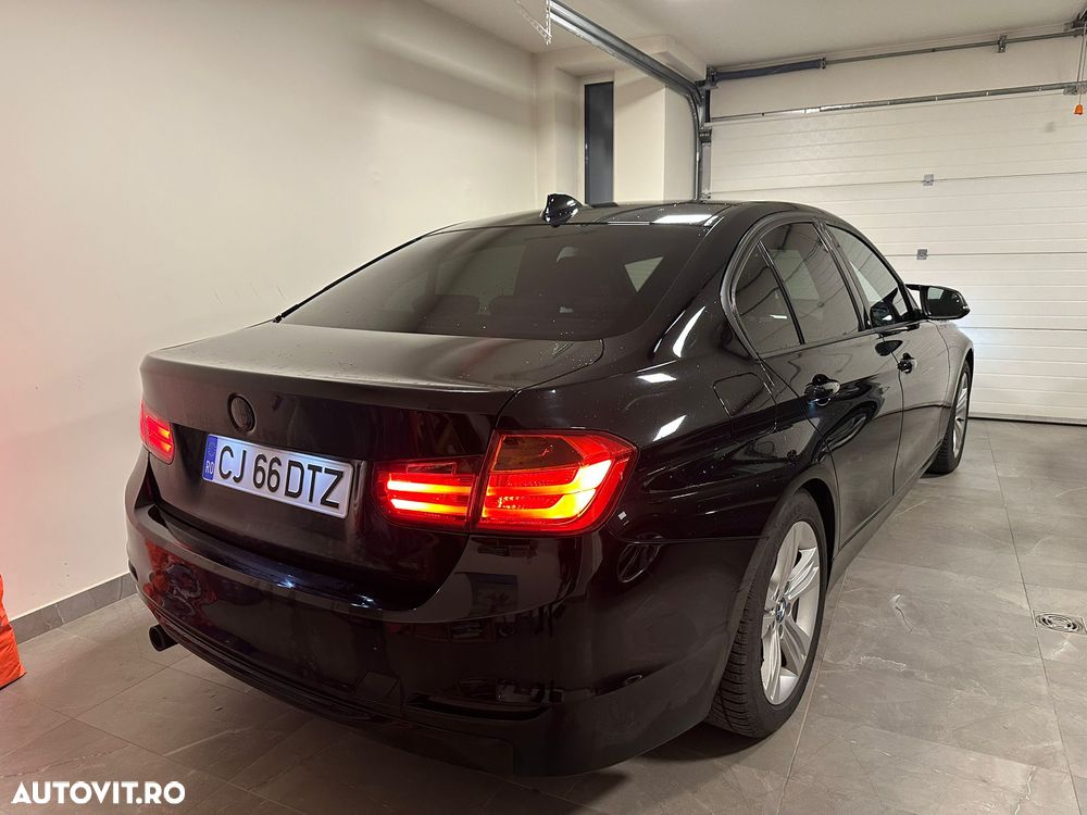 BMW Seria 3 320d Aut. Sport Line - 6