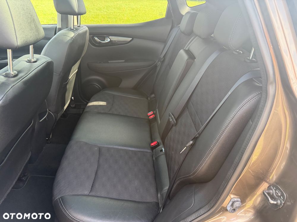Nissan Qashqai 1.6 DCi Xtronic TEKNA - 16