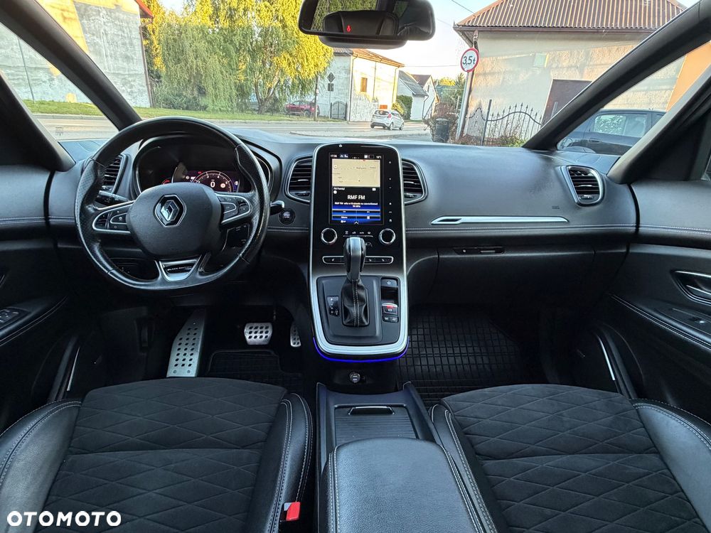 Renault Grand Scenic TCe 140 GPF EDC BLACK EDITION - 17