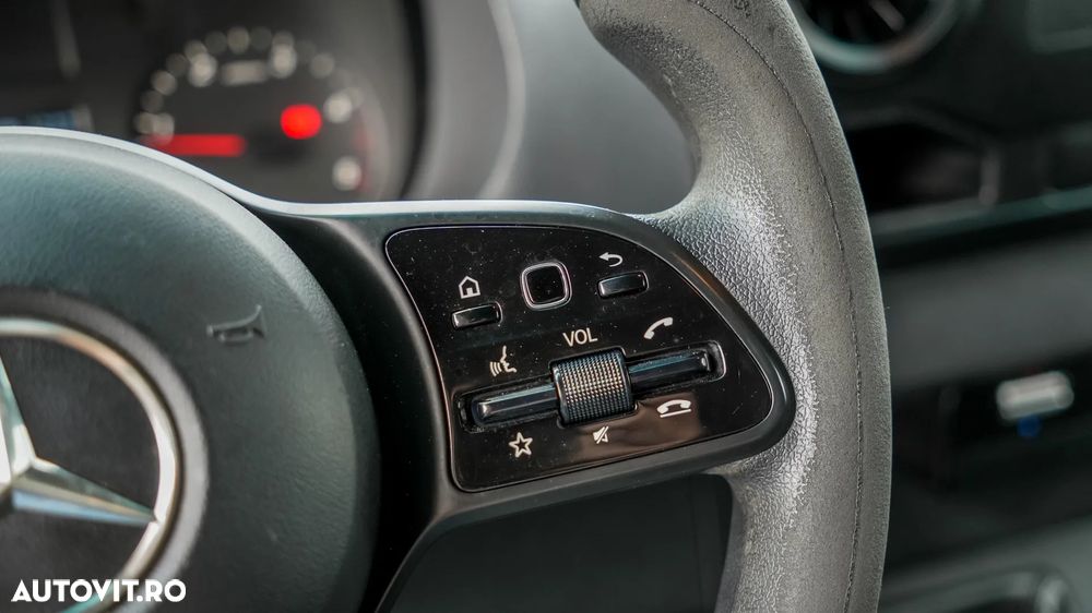 Mercedes-Benz SPRINTER - 11