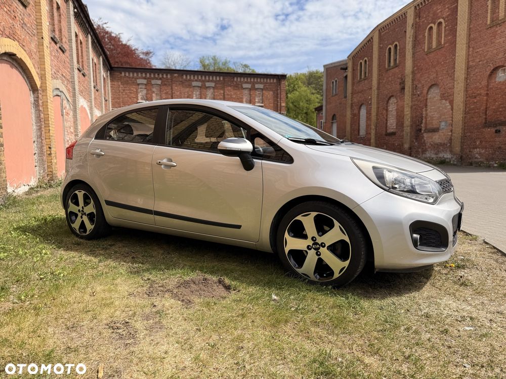 Kia Rio - 1