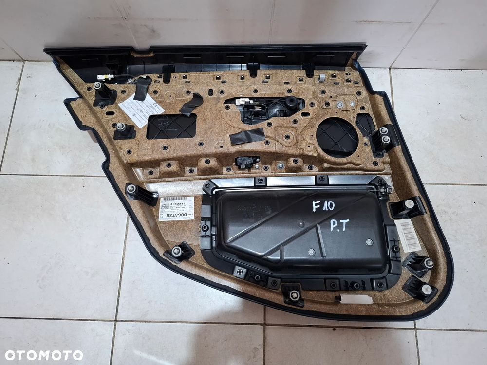 Boczek drzwi skóra prawy tył BMW 5 F10 rok 2014 - 4