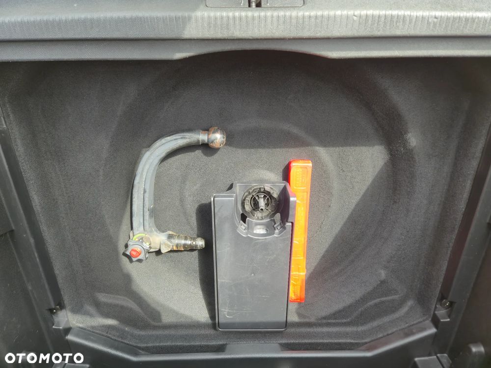 Peugeot 3008 PureTech 130 Stop & Start GPF Allure - 17