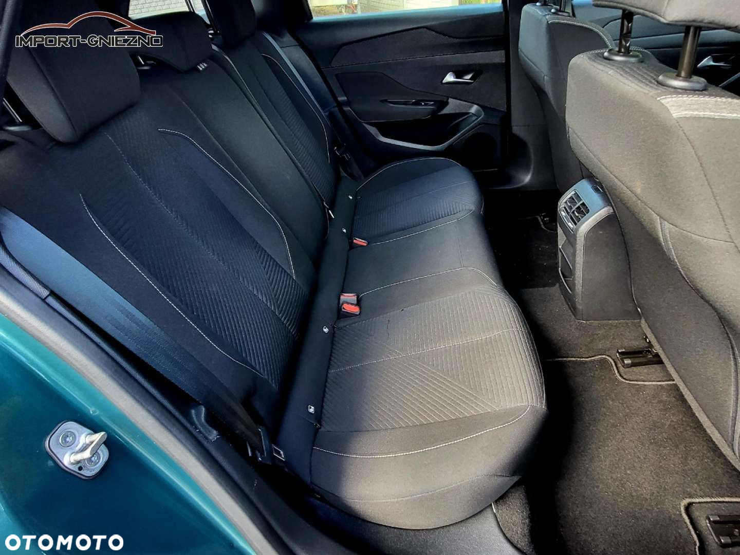 Peugeot 308 - 8