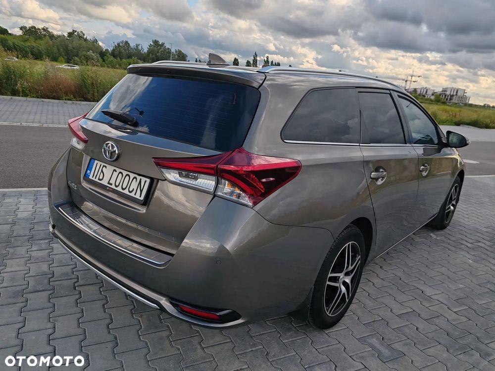 Toyota Auris 1.6 Premium - 7