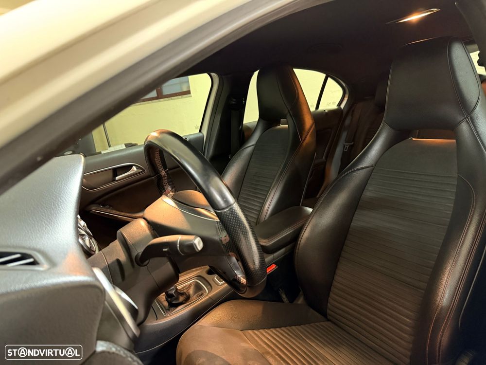 Mercedes-Benz A 180 d AMG Line - 6