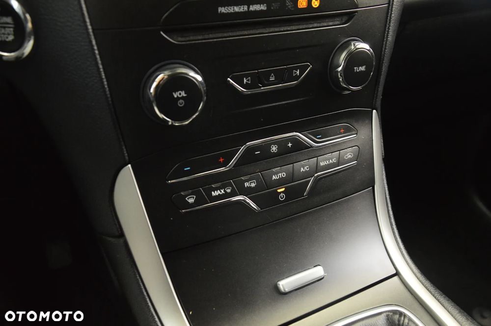 Ford S-Max 2.0 TDCi 4WD Titanium - 31