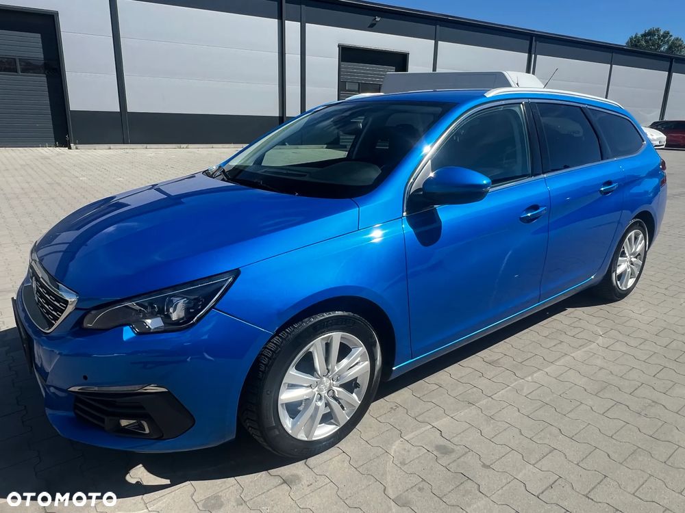 Peugeot 308 - 1