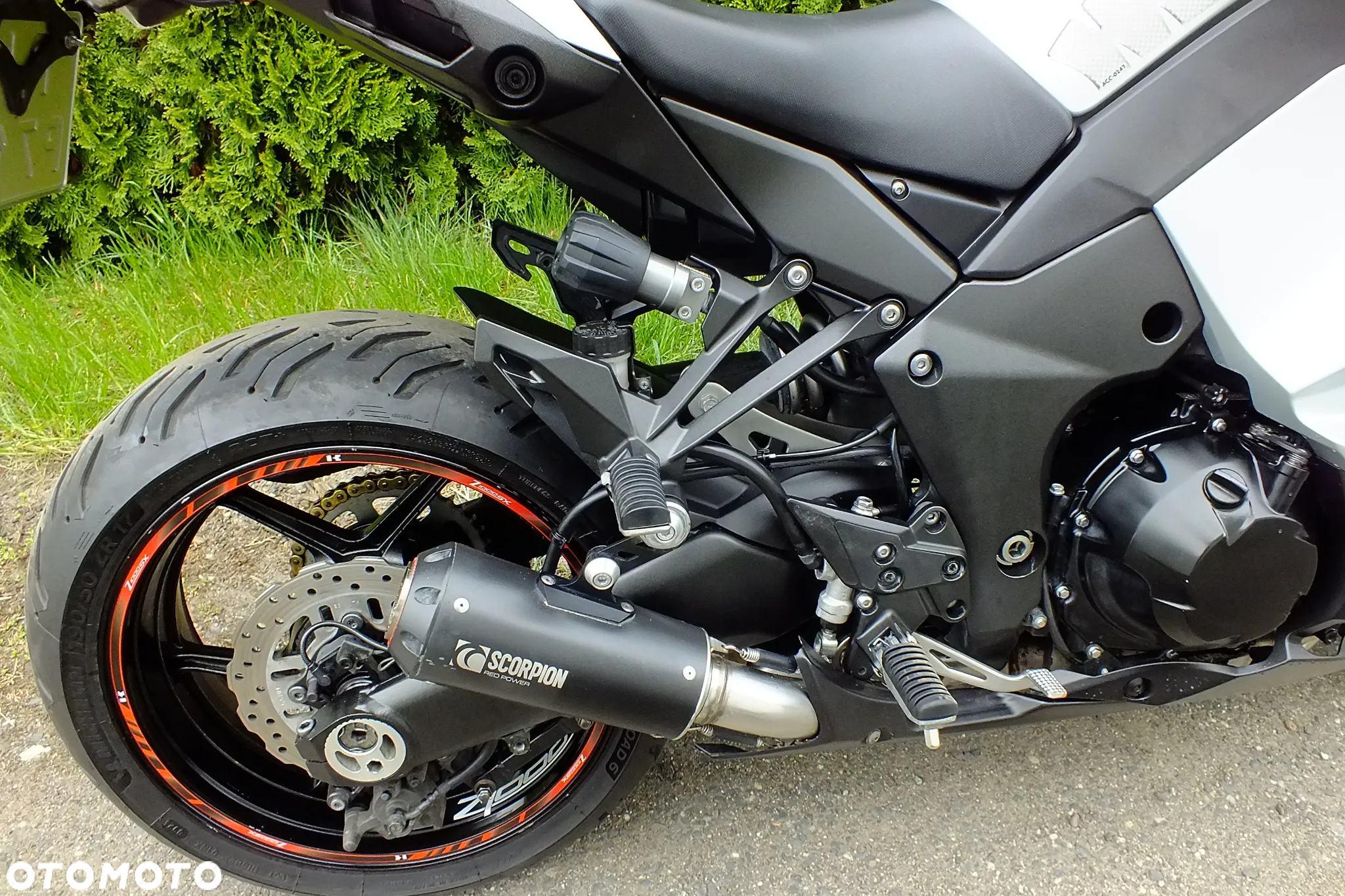 Kawasaki Ninja 1000 SX - 10