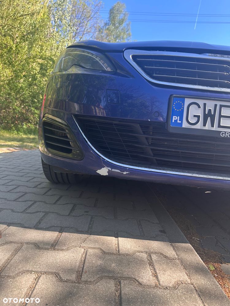 Peugeot 308 - 8