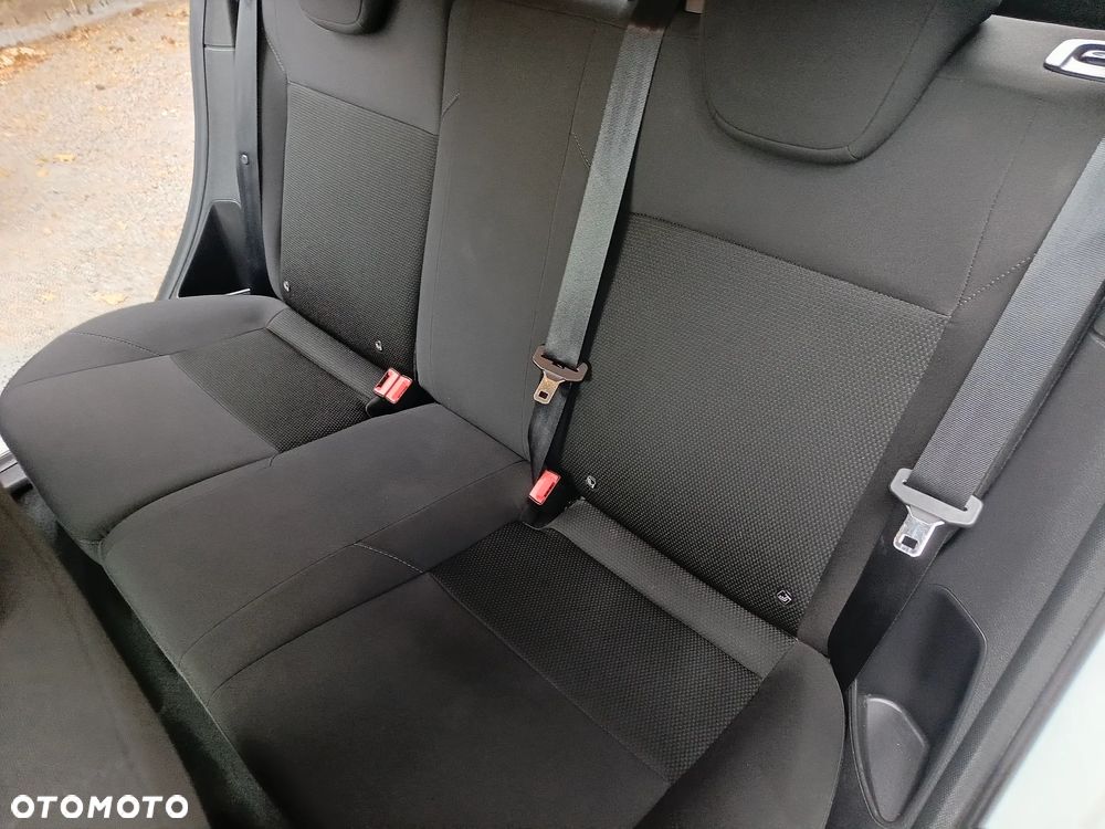 Ford Focus - 26