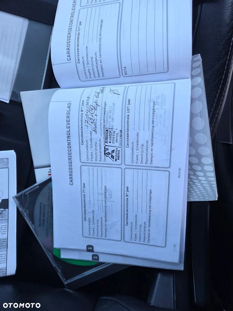 Mitsubishi Outlander 2.0 Intense + - 26