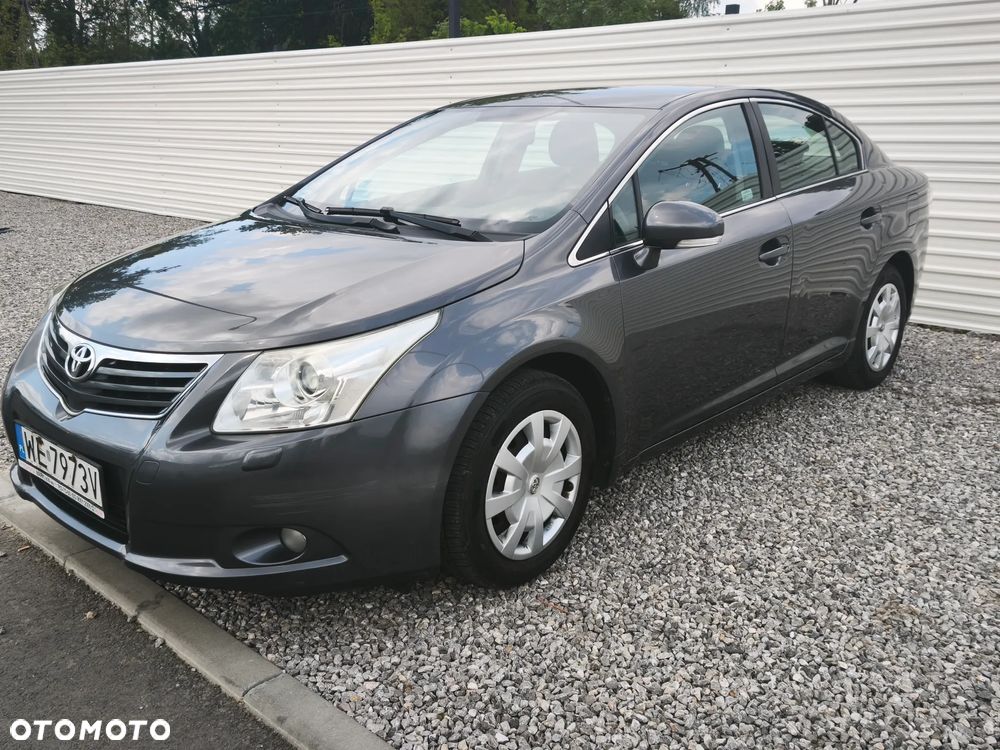 Toyota Avensis 1.6 Luna - 19