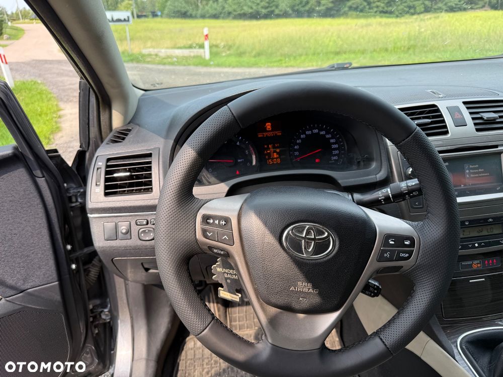 Toyota Avensis 2.0 D-4D Premium - 14