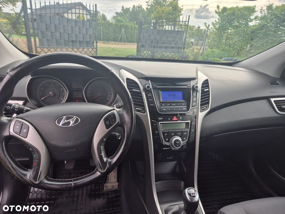 Hyundai i30 1.6 Comfort - 8