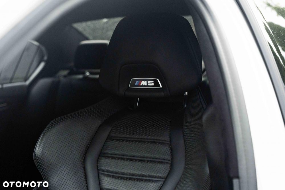 BMW M5 Standard - 24
