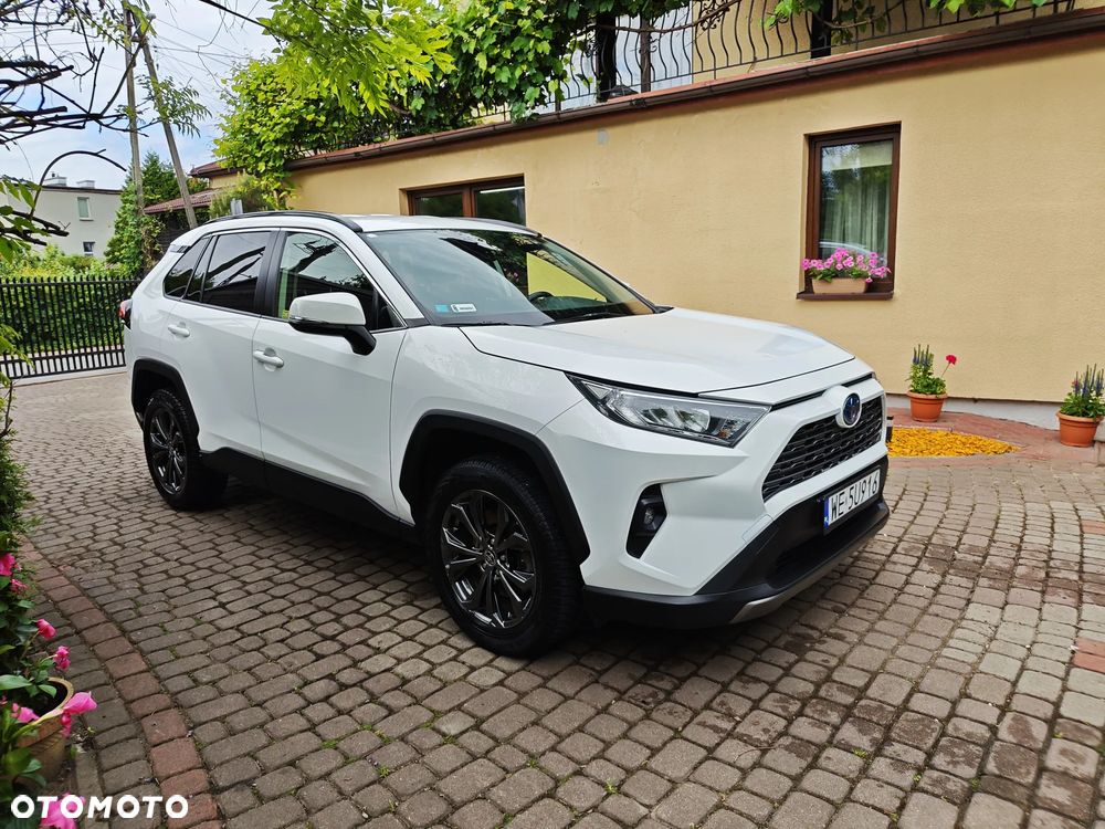 Toyota RAV4 - 1