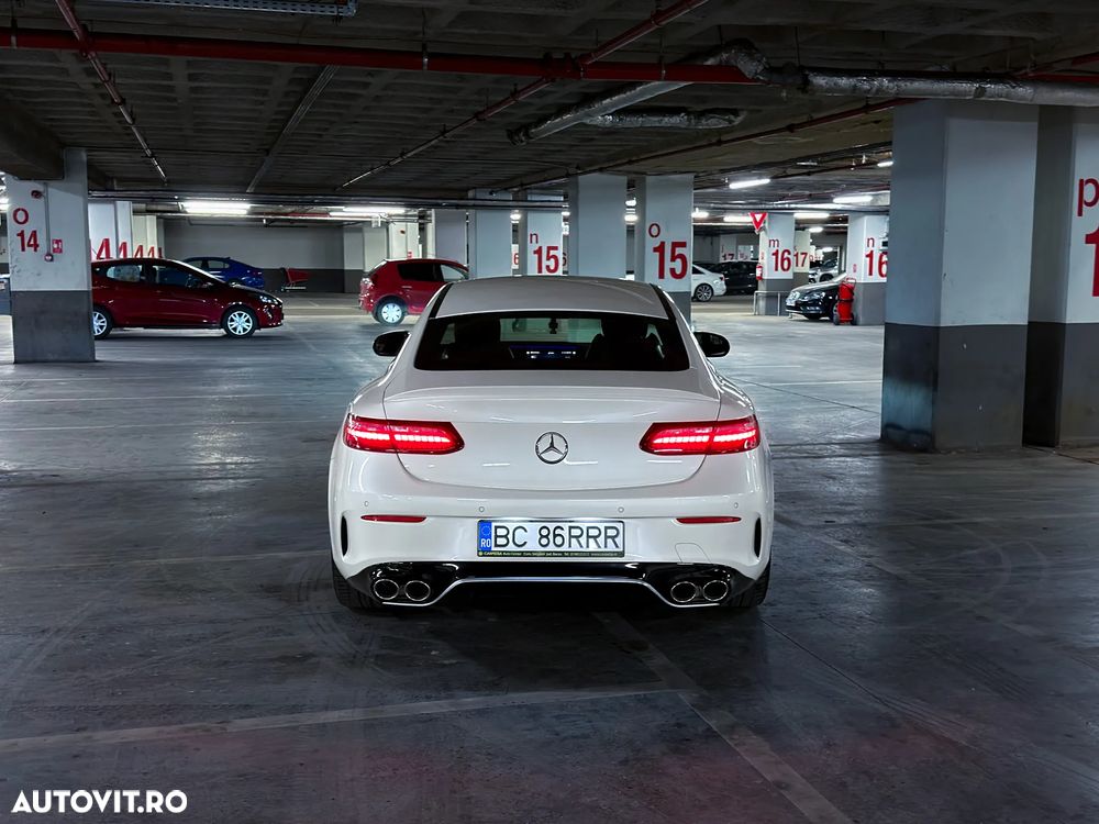 Mercedes-Benz E - 8