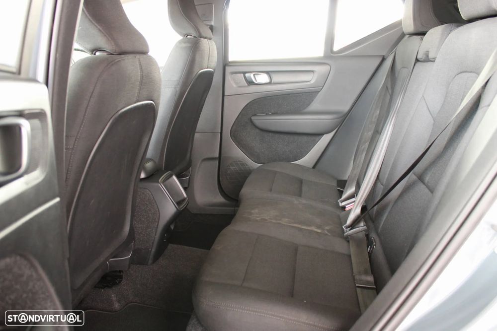 Volvo XC 40 2.0 D3 Momentum Core - 12