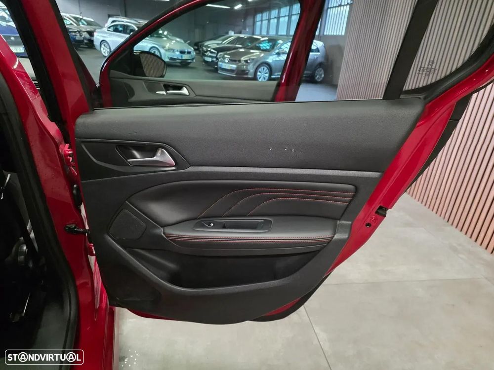 Peugeot 308 BlueHDi FAP 180 EAT8 Stop & Start GT - 13