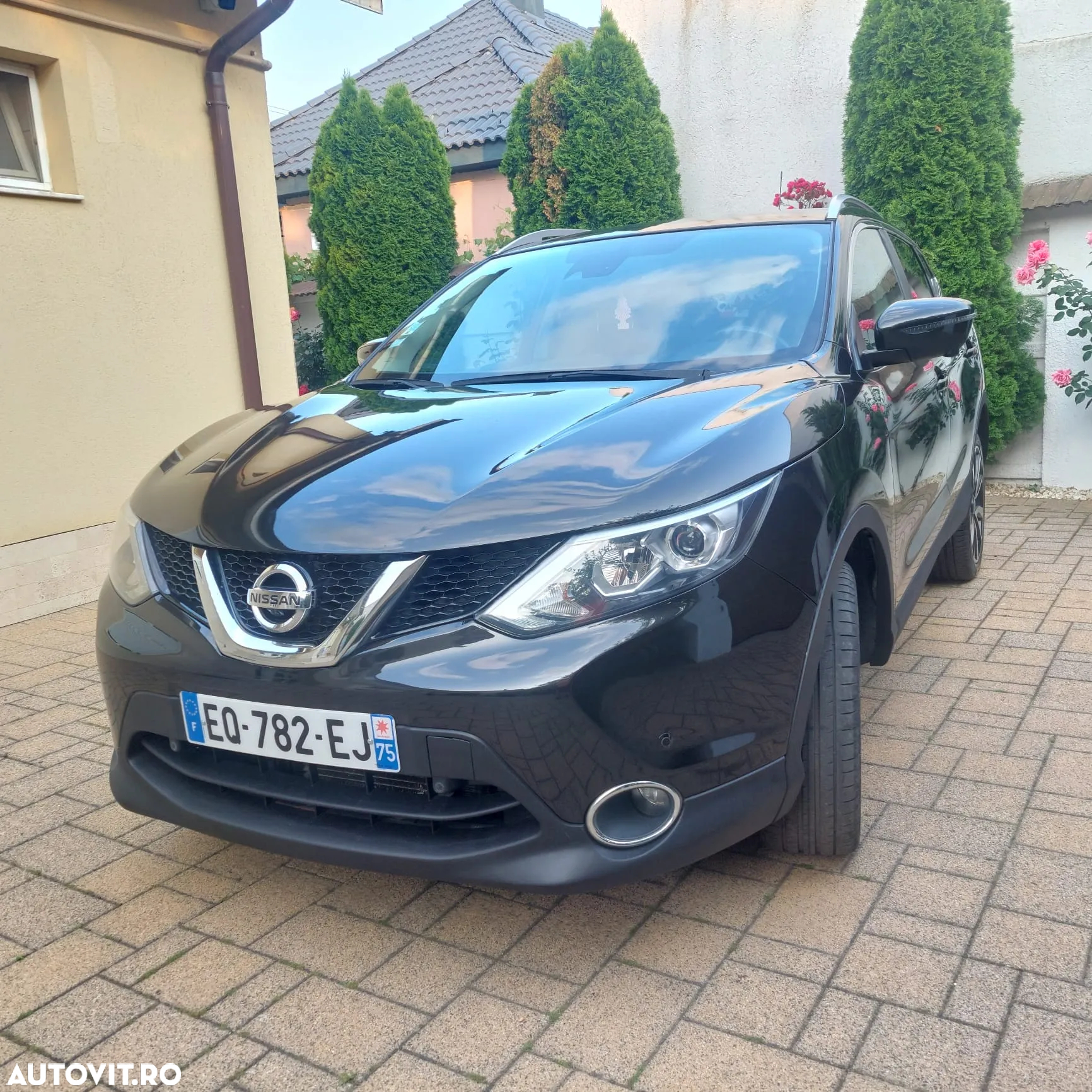 Nissan Qashqai 1.6 DCI Xtronic TEKNA - 2