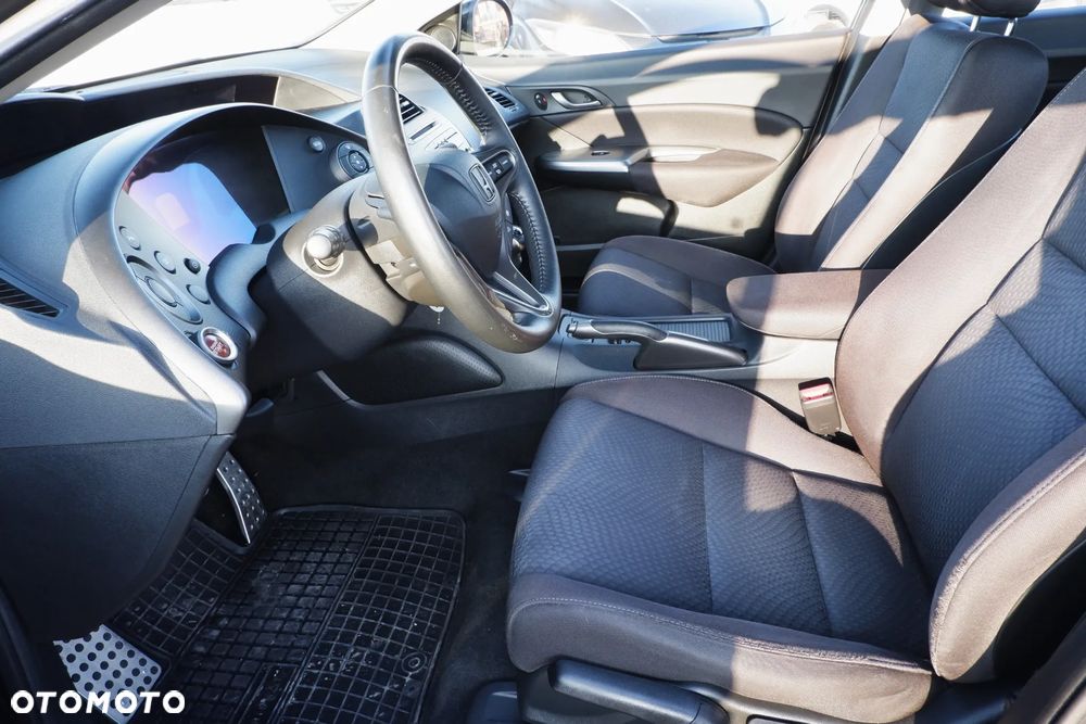 Honda Civic 1.4 i-VTEC Comfort - 25