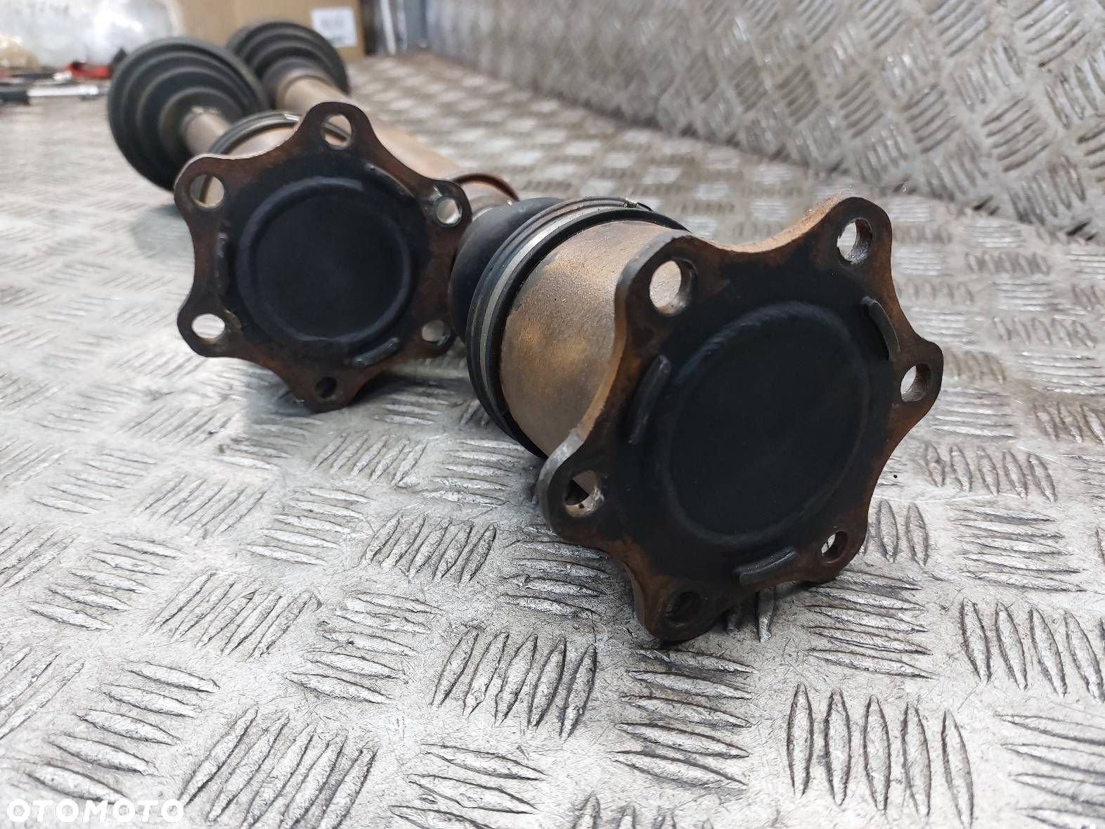 PÓŁOŚ LEWY PRZÓD + PRAWY PRZÓD AUTOMAT JETTA V 1.9 TDI - 5