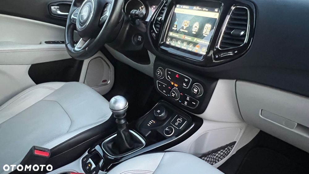 Jeep Compass 2.0 MultiJet Active Drive Limited - 33
