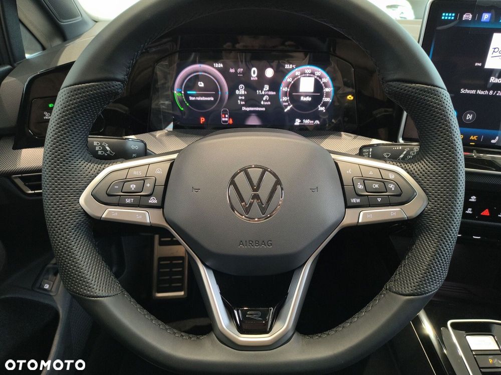 Volkswagen Golf - 16